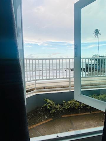 Sea Breezer Vacation Ocean Front En Condominio Playa Mar San Juan Exteriör bild