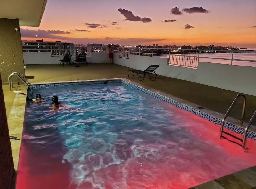Sea Breezer Vacation Ocean Front En Condominio Playa Mar San Juan Exteriör bild